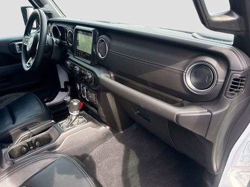 Used 2023 Jeep Wrangler Unlimited Sahara AWD/4WD image 34
