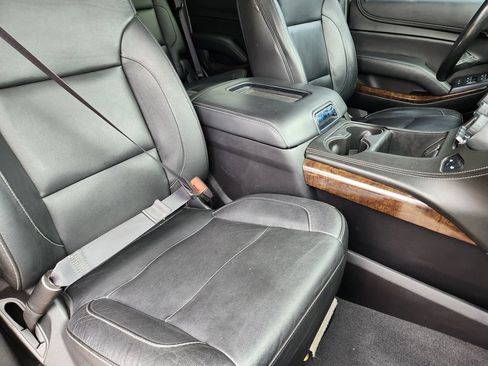 Used 2019 Chevrolet Tahoe LT AWD/4WD image 15