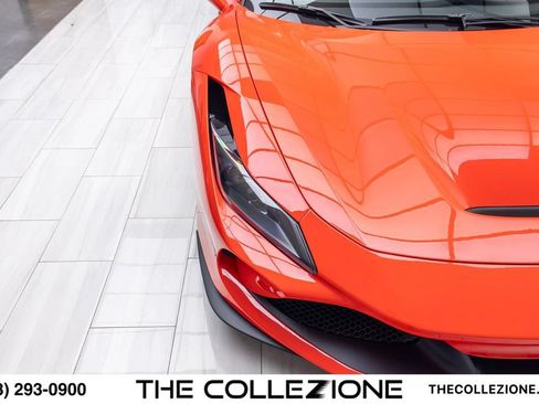 Used 2022 Ferrari F8 Tributo RWD image 4