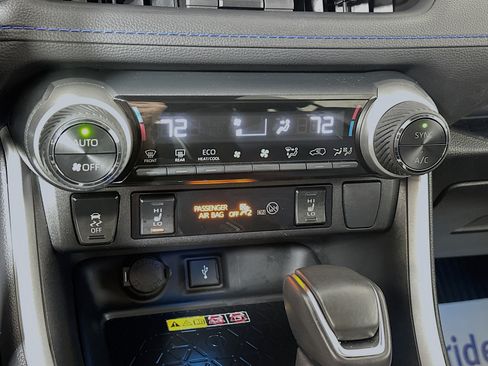 Used 2022 Toyota RAV4 XSE AWD/4WD image 15