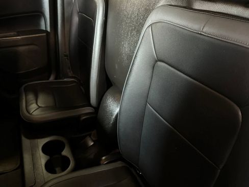 Used 2019 Chevrolet Colorado Z71 RWD image 5