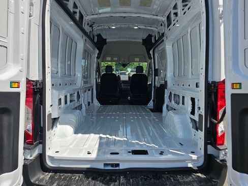 New 2026 Ford Transit 250 148 High Roof AWD image 5