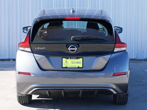 Used 2025 Nissan Leaf S image 42