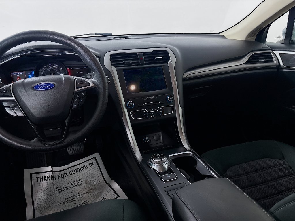Used 2020 Ford Fusion SE FWD image 22