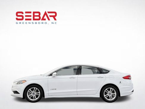 Used 2018 Ford Fusion SE w/ Equipment Group 602A FWD image 10