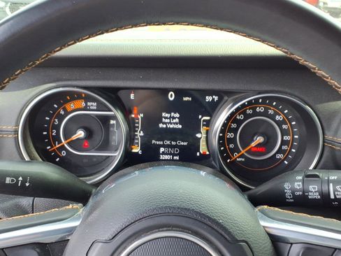 Used 2021 Jeep Wrangler Unlimited Sahara AWD/4WD image 21
