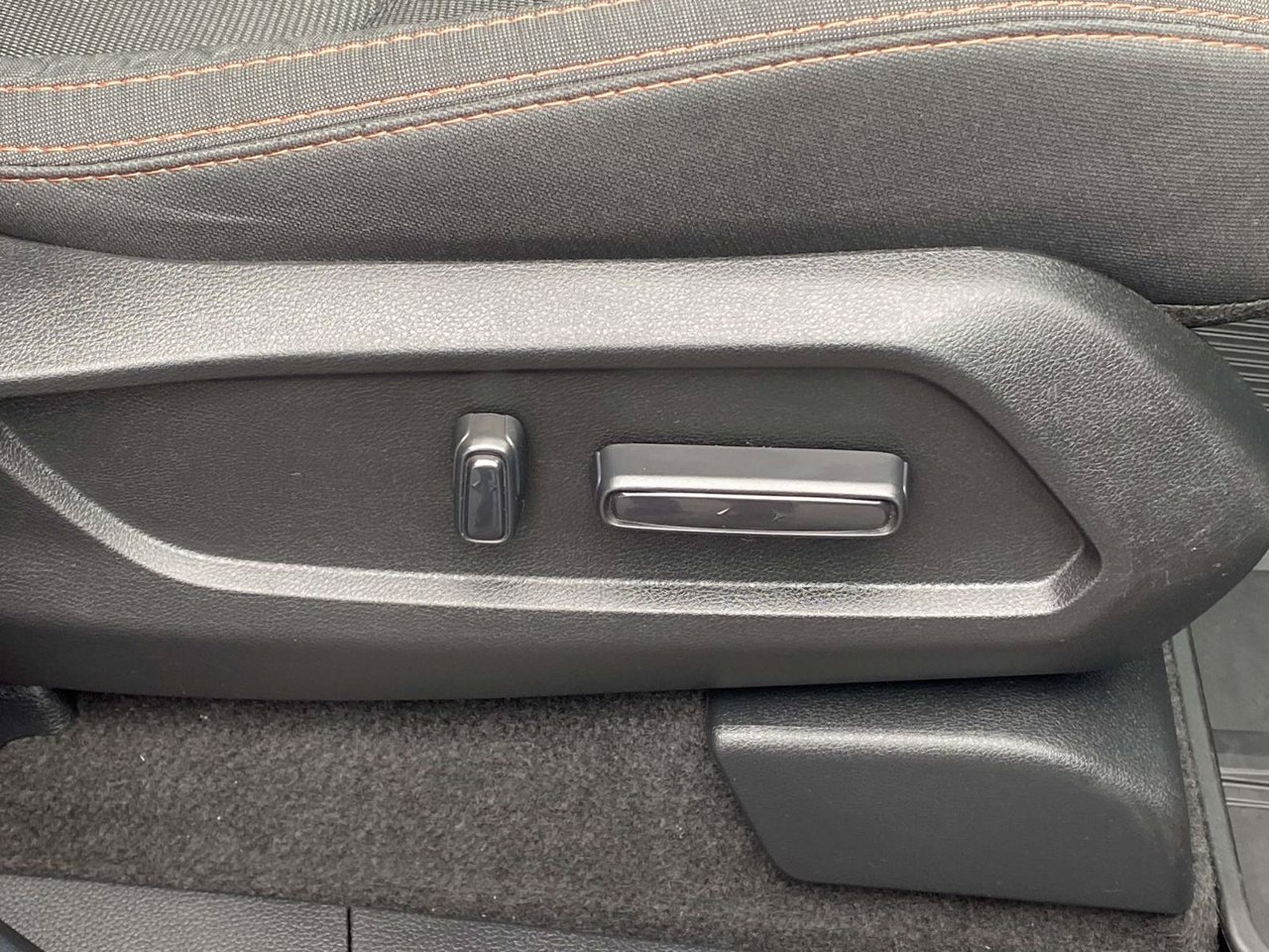 Used 2025 Honda Pilot Sport image 13