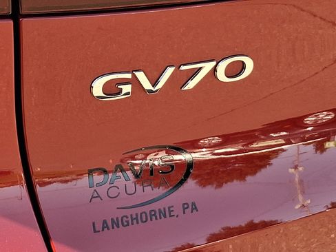 Used 2025 Genesis GV70 3.5T Sport w/ Sport Advanced Package AWD/4WD image 31