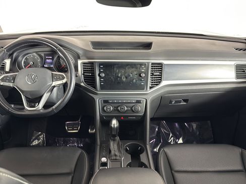 Certified 2021 Volkswagen Atlas Cross Sport SE w/ V6 Towing Package FWD image 21