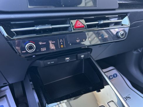 New 2026 Kia Niro LX FWD image 21