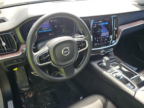 Used 2023 Volvo S60 T8 Plus AWD/4WD image 8