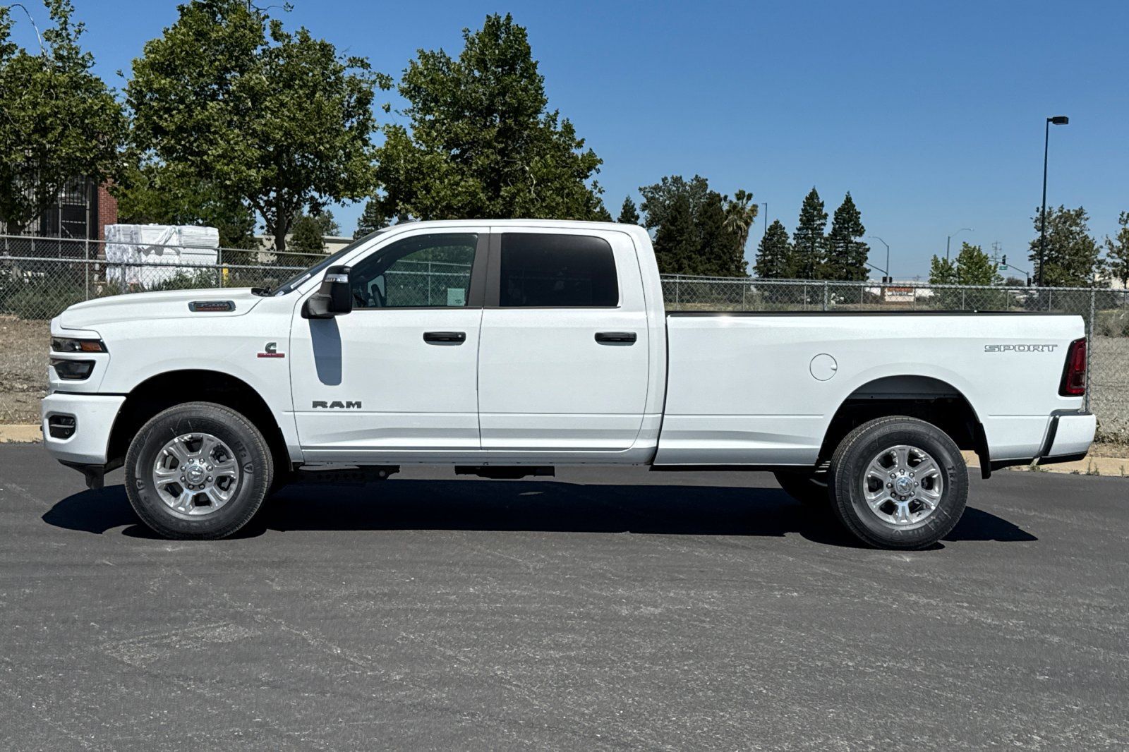 New 2026 RAM 3500 Big Horn AWD/4WD image 6