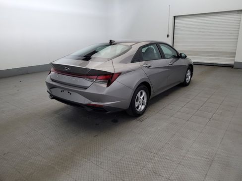 Used 2021 Hyundai Elantra SE FWD image 9