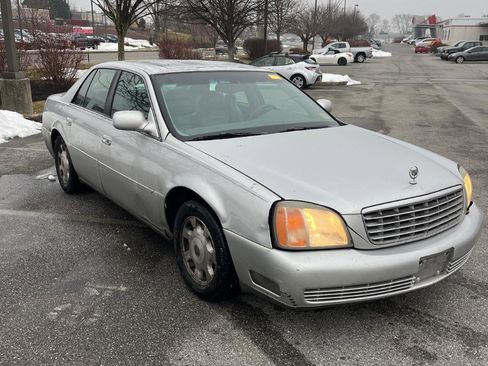 Used 2002 Cadillac De Ville FWD image 3
