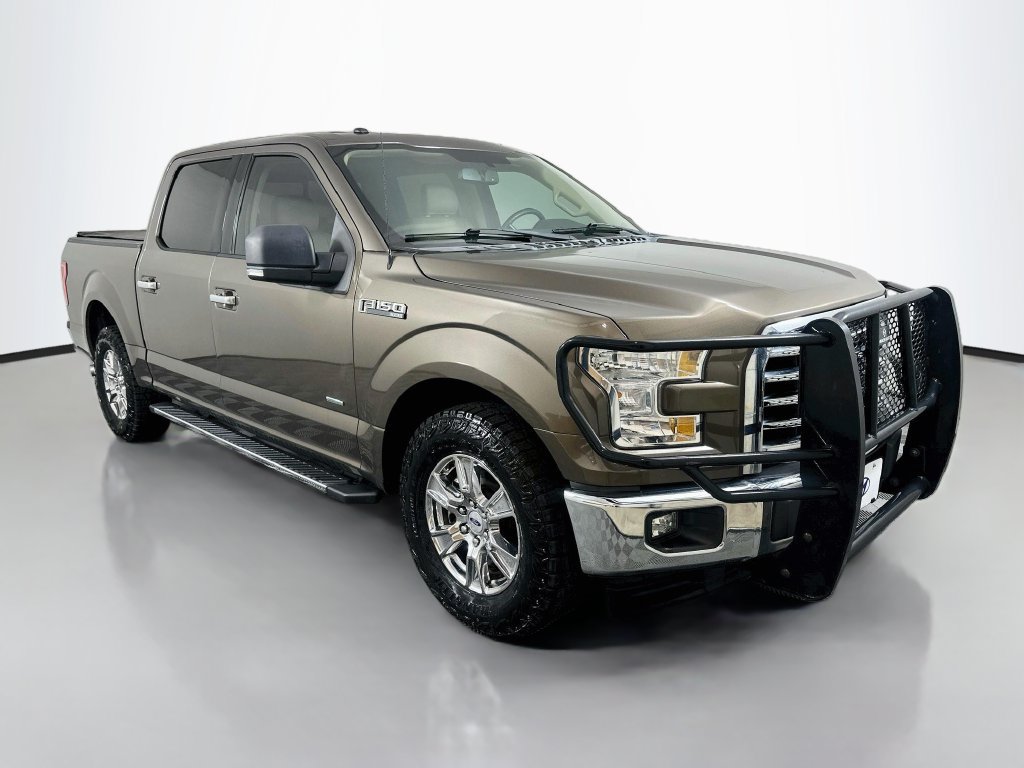 Used 2016 Ford F150 XLT w/ Equipment Group 302A Luxury RWD image 3