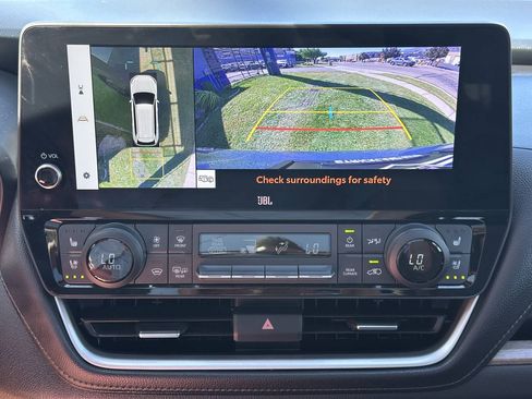 Used 2025 Toyota Grand Highlander AWD Hybrid image 39