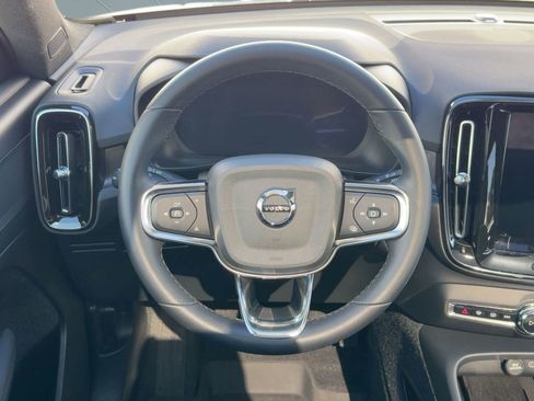 Used 2023 Volvo C40 P8 Recharge Plus image 27