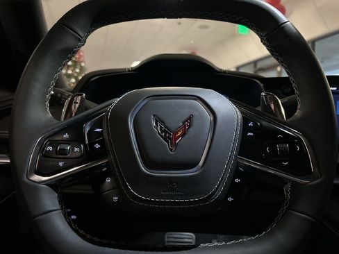 Used 2025 Chevrolet Corvette Stingray image 16