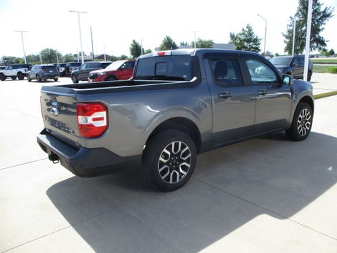 Used 2022 Ford Maverick Lariat w/ Lariat Luxury Package FWD image 6