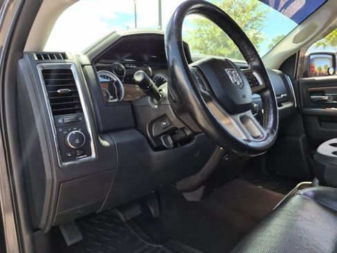 Used 2017 RAM 1500 Laramie w/ Convenience Group AWD/4WD image 6