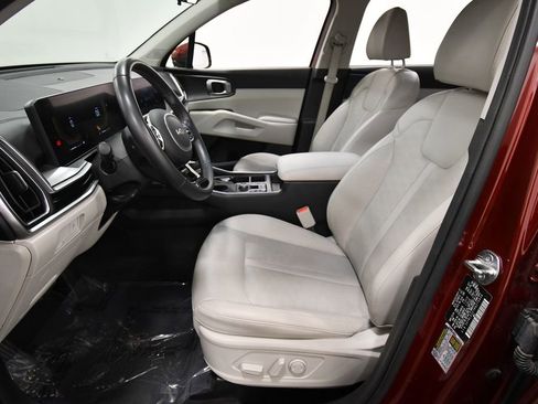 Certified 2024 Kia Sorento S w/ Panoramic Sunroof Package AWD/4WD image 14