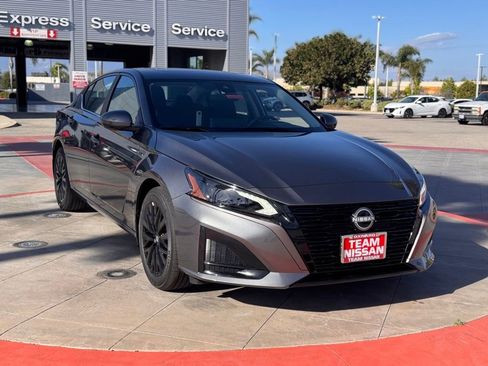New 2026 Nissan Altima 2.5 SV FWD image 2