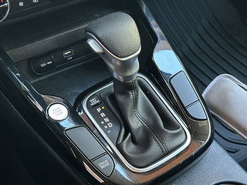 Certified 2025 Kia Soul S FWD image 22
