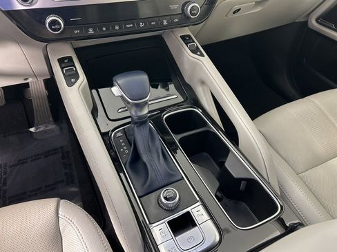 Used 2023 Kia Telluride EX w/ EX Captain's Chair Package image 19