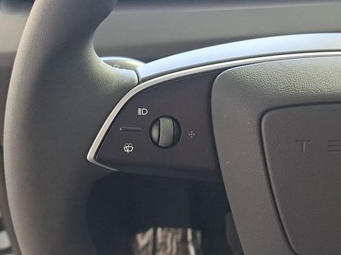 Used 2026 Tesla Model Y Premium image 22