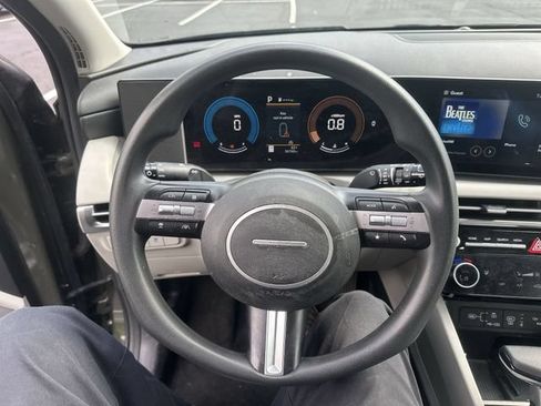 Used 2025 Hyundai Tucson SEL AWD/4WD image 13