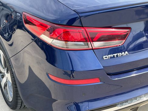 Used 2019 Kia Optima S w/ S Panoramic Sunroof Package image 13