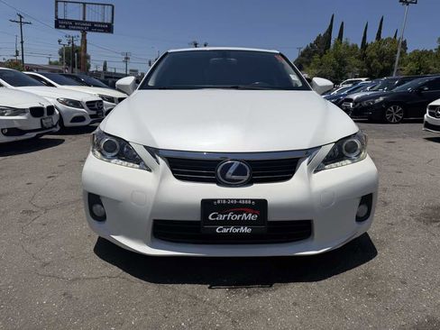 Used 2013 Lexus CT 200h FWD image 2