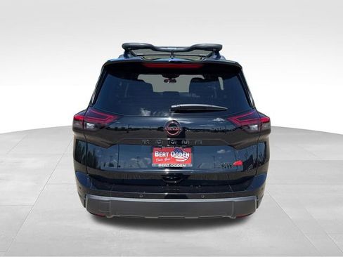 Certified 2025 Nissan Rogue SV AWD/4WD image 7