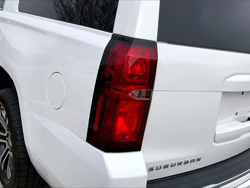 Used 2020 Chevrolet Suburban Premier image 27