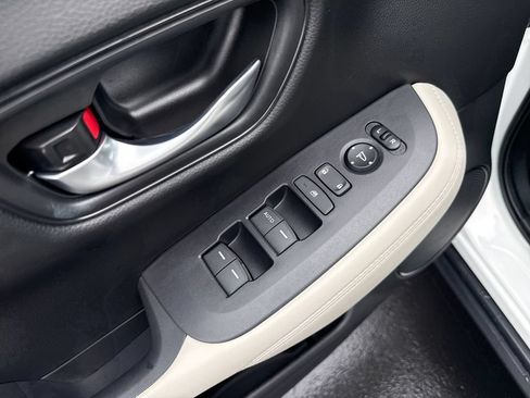 Certified 2025 Honda HR-V LX image 10