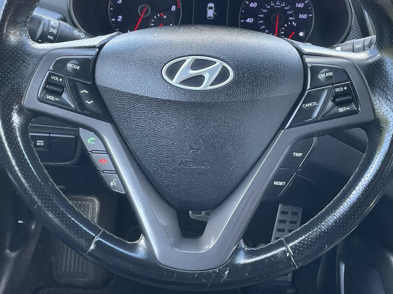 Used 2016 Hyundai Veloster Turbo FWD image 10