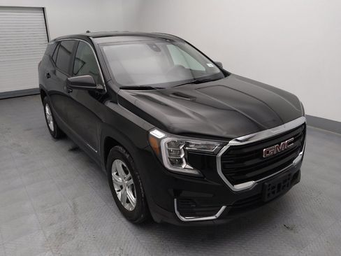Used 2024 GMC Terrain SLE image 13