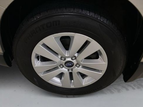 Used 2017 Subaru Outback 2.5i Premium AWD/4WD image 18