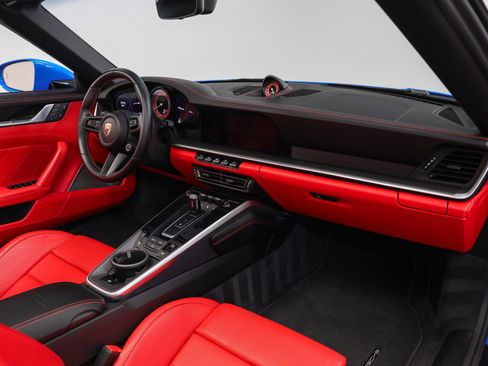 Used 2023 Porsche 911 Turbo image 28