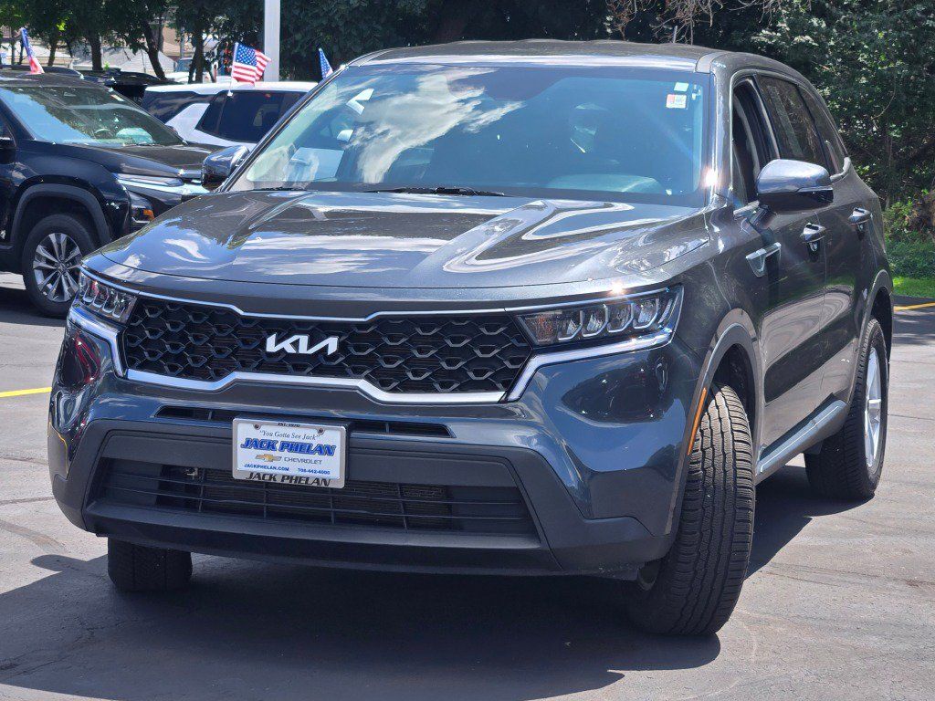 Used 2022 Kia Sorento LX AWD/4WD image 4