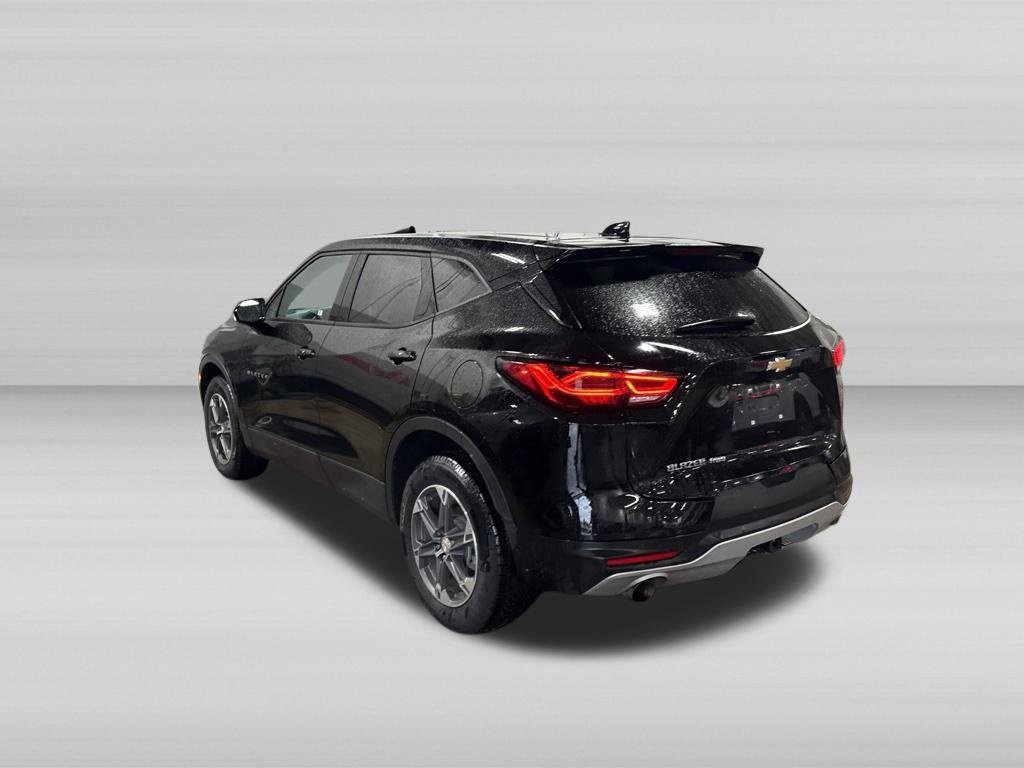 Used 2025 Chevrolet Blazer LT AWD/4WD image 6