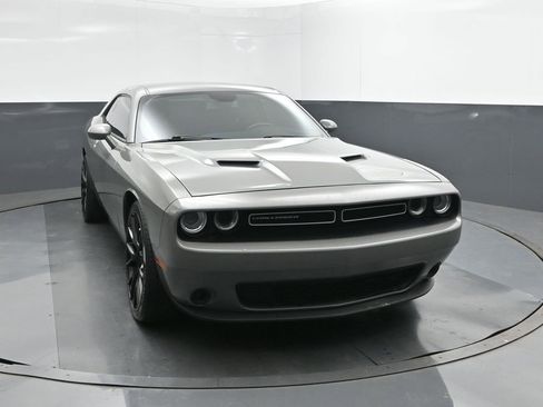 Used 2017 Dodge Challenger SXT image 22