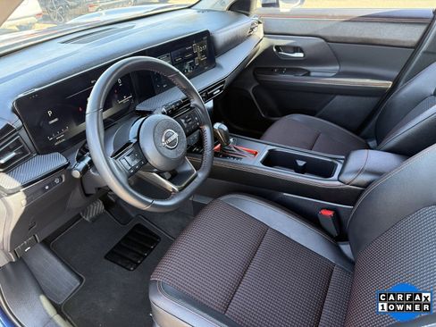 Certified 2025 Nissan Kicks SR image 19