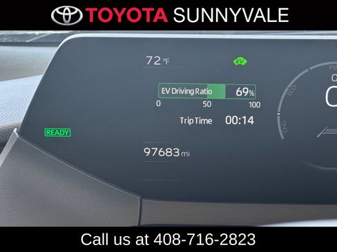 Used 2024 Toyota Prius XLE FWD image 29