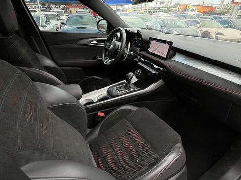 Used 2024 Alfa Romeo Tonale Veloce image 29