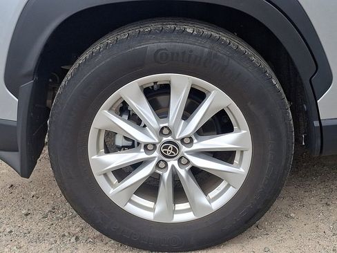 Used 2023 Toyota Corolla Cross LE AWD/4WD image 34