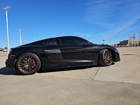 Used 2021 Audi R8 V10 w/ Panther Edition image 2