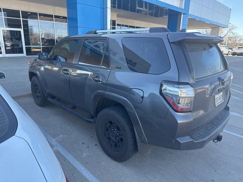 Used 2023 Toyota 4Runner SR5 Premium image 2