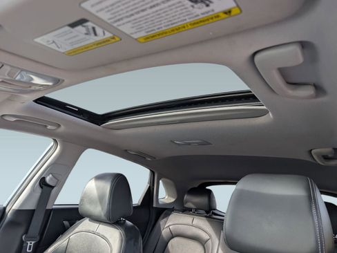 Used 2019 Hyundai Kona Limited image 16