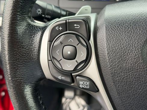 Used 2014 Toyota Camry SE image 19